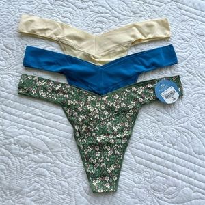 NWT Three Pair Women’s XXL Arizona Body Thong Panties